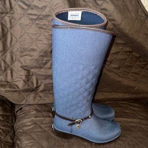 Rain boots in very good condition